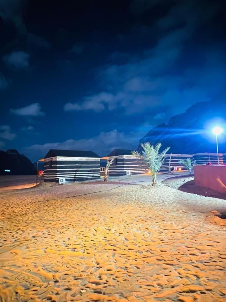 Hotel Moon Night Camp Wadi Rum Exteriér fotografie